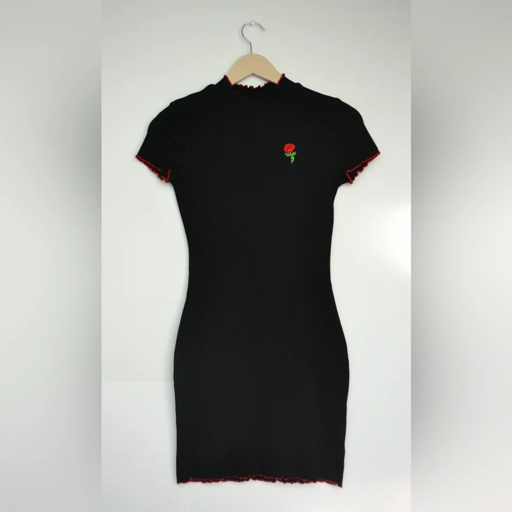 A-LAB Lexi Rose Embroidered Dress - Picture 2 of 4